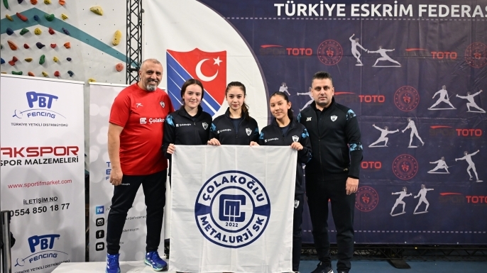 80. yılını geride bırakan Çolakoğlu Metalurji, spora ve genç yeteneklere verdiği destek doğrultusunda, İspanya’da düzenlenecek eskrim müsabakalarında ay-yıldızlı bayrağımızı gururla temsil etmeye hazırlanıyor