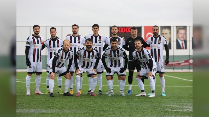 ŞEHİTKAMİL KARŞIYAKA’DA PLAY-OFF’U GARANTİLEDİ