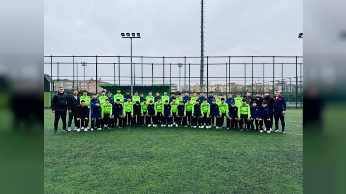 Gaziantep Şehitkamil Belediyespor’un altyapı takımları, Türkiye Şampiyonası yolculuğuna uğurlandı.