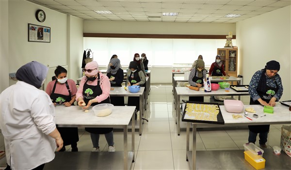 KADINLARA, PASTACILIK KONUSUNDA PROFESYONEL DESTEK