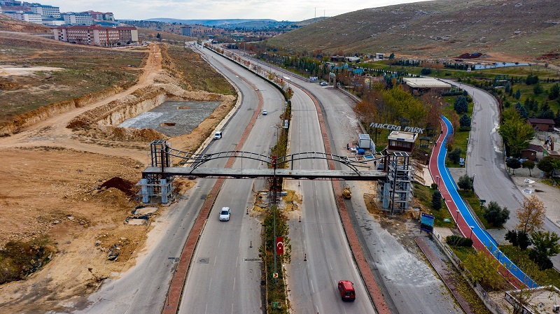 ŞAHİNBEY BELEDİYESİ’NDEN YEŞİLVADİ’YE ÜST GEÇİT