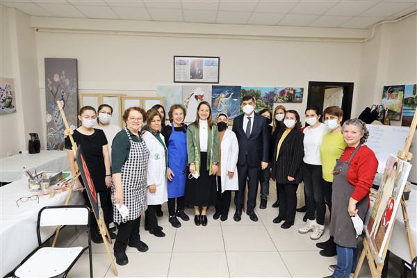 BAKBAK: “TÜM ESERLERİ ÇOK BEĞENDİM VE HAYRAN KALDIM”