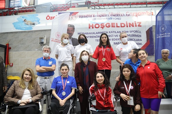 "GAZİANTEP MODELİ SİZE DENİZ OLMADAN DA YÜZME ŞAMPİYONU NASIL OLUNACAĞINI GÖSTERİR"