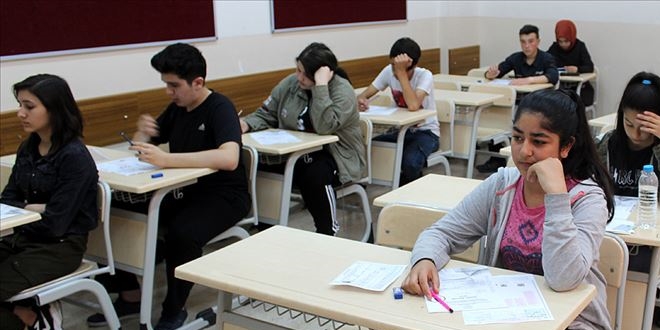 217 BİN 246 DEPREMZEDE ÖĞRENCİNİN BAŞKA İLLERE NAKLİ YAPILDI