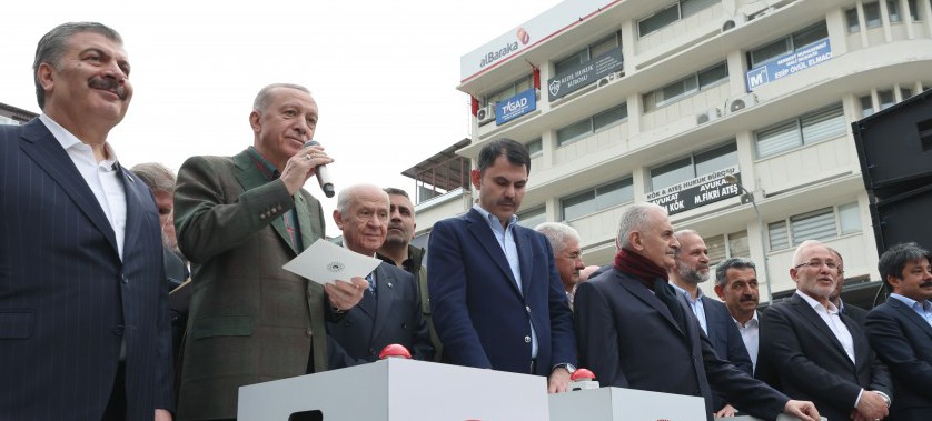 BAKAN KURUM'DAN DUYGULANDIRAN SÖZ "HER DEPREMZEDEYİ SICAK YUVALARINA KAVUŞTURACAĞIZ"