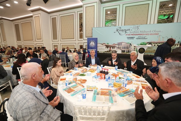 TAHMAZOĞLU İLK İFTARINI ŞEHİT AİLELERİ VE GAZİLERLE AÇTI