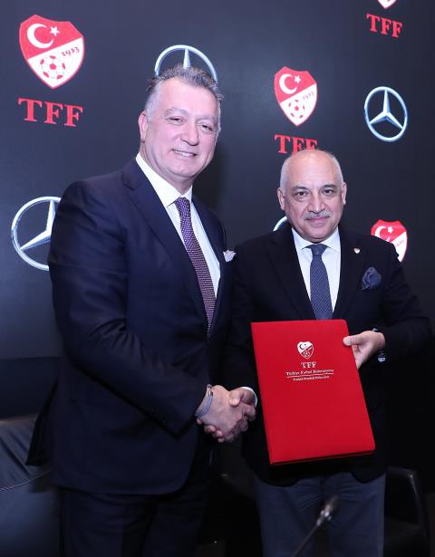'Türkiye Futbol Milli Takımlar' Ana Sponsoru Mercedes Oldu