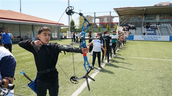 OKÇULUK TURNUVASI DÜZENLENDİ