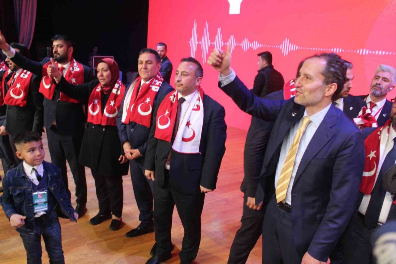 YENİDEN REFAH MİLLETVEKİLLERİNİ TANITTI! ERBAKAN SEÇİMLE İLGİLİ KONUŞTU...