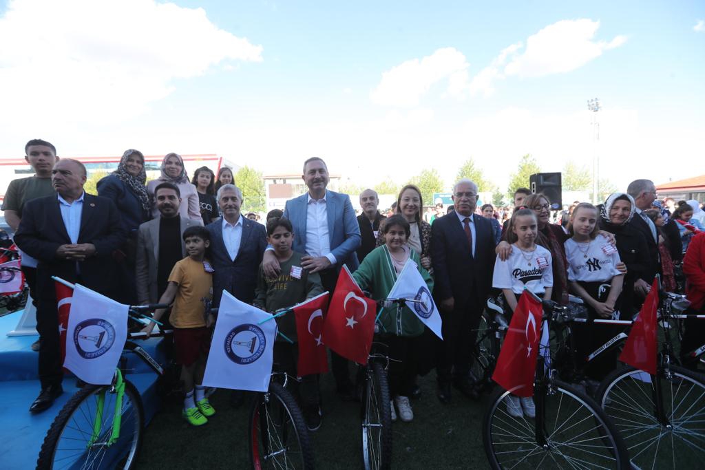 104.000 ÖĞRENCİYE BİSİKLET VERİLDİ!