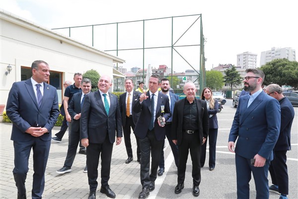 BAŞKAN BÜYÜKEKŞİ'DEN FENERBAHÇE AKADEMİSİNE ZİYARET!