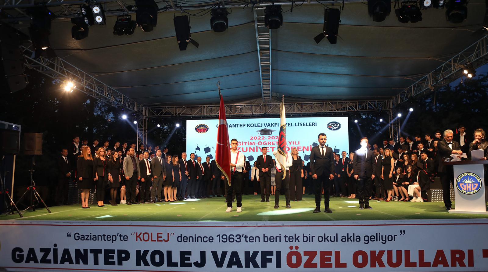 Gaziantep Kolej Vakfı Özel Liselerinde Muhteşem Kep Töreni