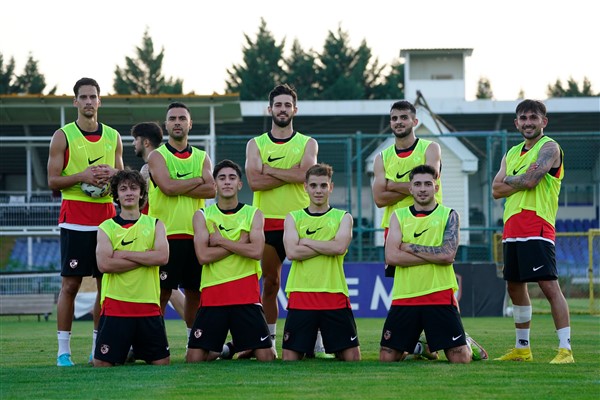 KAMP DOLU DİZGİN