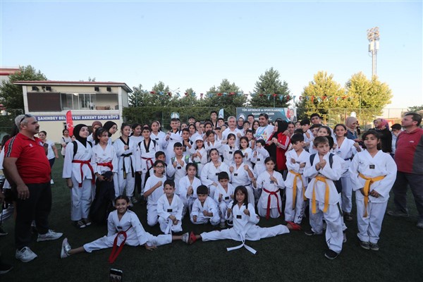 ŞAHİNBEY BELEDİYESİ YAZ SPOR OKULLARI BAŞLADI