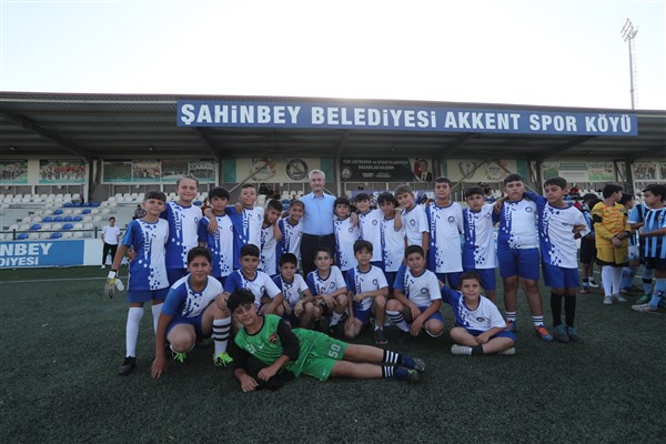 ŞAHİNBEY’DE U12 RÜZGÂRI