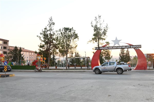 SİNEK VE HAŞERELERE KARŞI İLAÇLAMA ÇALIŞMALARI YOĞUNLAŞTI