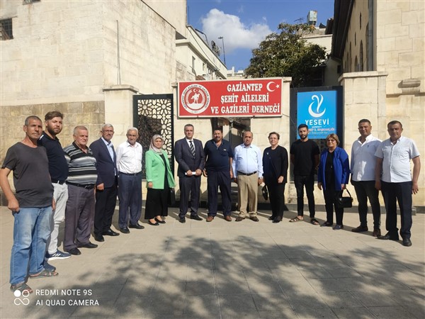 AK Parti Gaziantep’ten Şehit ve Gaziler derneğine anlamlı ziyaret-