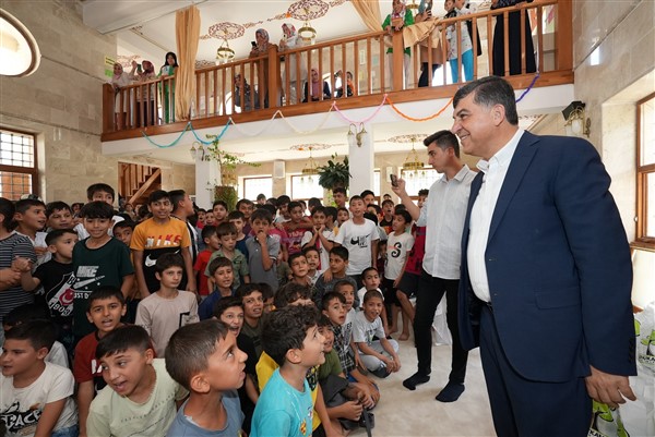 BAŞKAN FADILOĞLU, KUR’AN KURSU ÖĞRENCİLERİNİ ZİYARET ETTİ