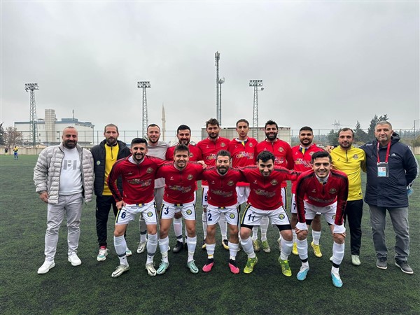 ŞEHİTKAMİL KARŞIYAKA ÇIKIŞINI SÜRDÜRDÜ