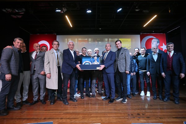 MİNİKLER FUTBOL ŞENLİĞİ’NİN ÖDÜLLERİ SAHİPLERİNİ BULDU