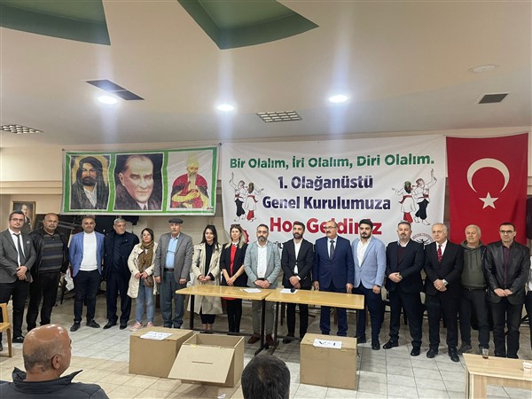 AKD'NİN YENİ BAŞKANI HASAN ÇOLAK OLDU