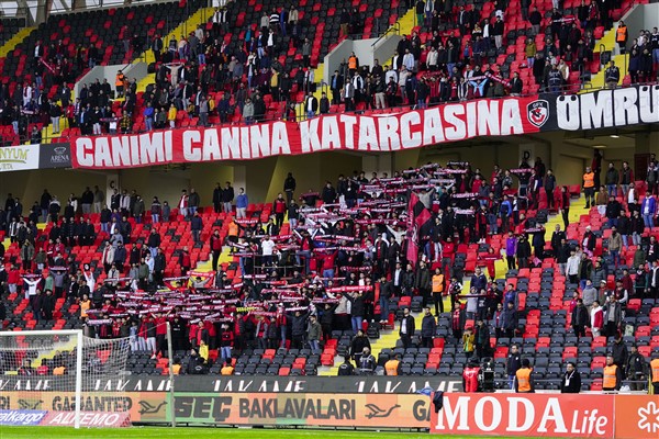 ALT SIRALARA DEMİR ATTIK