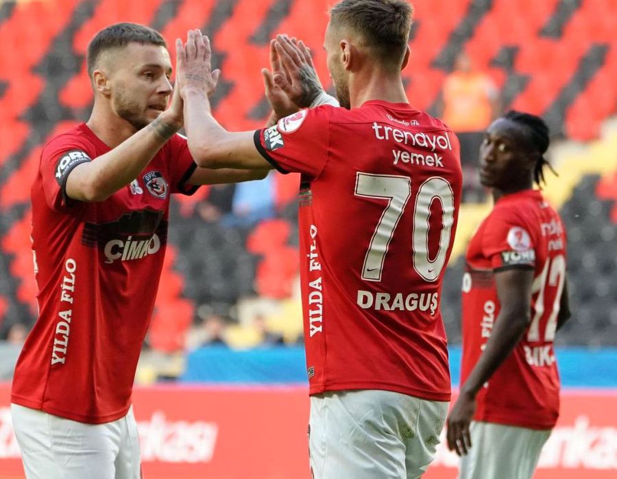 DURMAK YOK GOL ATMAYA DEVAM