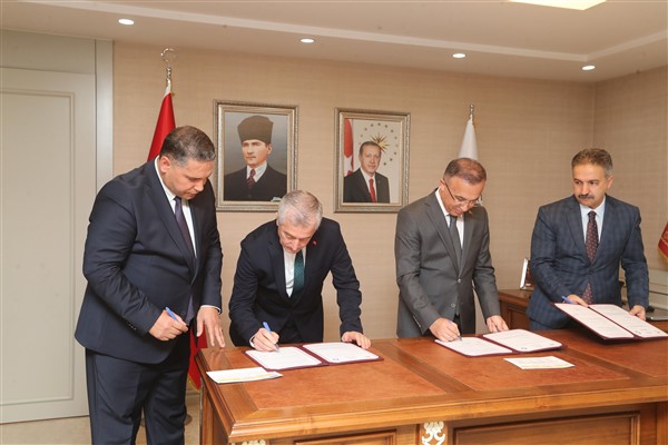 ŞAHİNBEY BELEDİYESİNDEN ÇİFTÇİLERE 1 MİLYAR 300 MİLYON TL'LİK DESTEK