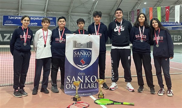SANKO OKULLARI TENİSTE İL İKİNCİSİ OLDU