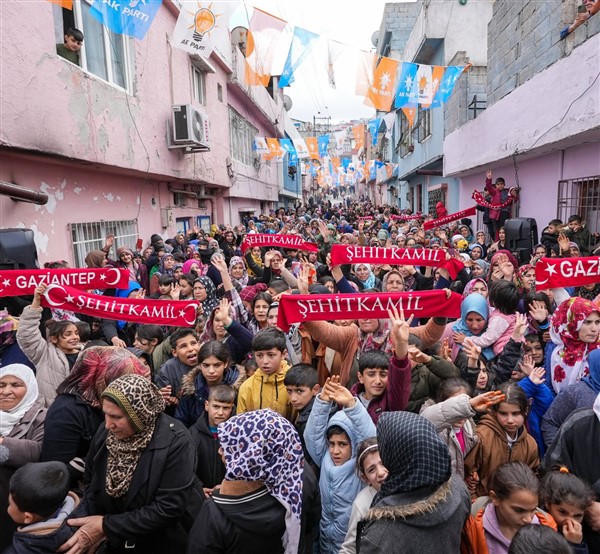 FADILOĞLU: “BELEDİYECİLİK; MİLLETİNİN DERDİYLE DERTLENME İŞİDİR”