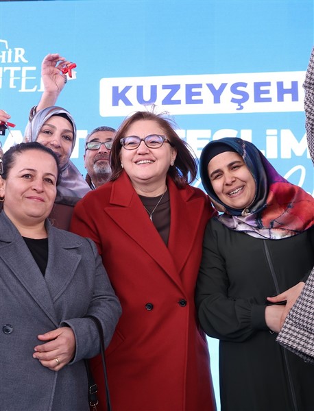 GAZİ KONUT KUZEYŞEHİR’DE HAK SAHİPLERİNİN ANAHTARLARI TESLİM EDİLDİ