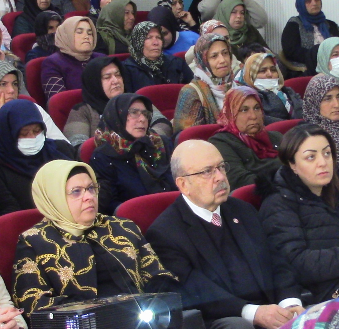 KENT KONSEYİ’NDEN DEPREMZEDE KADINLARA AİLE SAĞLIĞI KONFERANSI