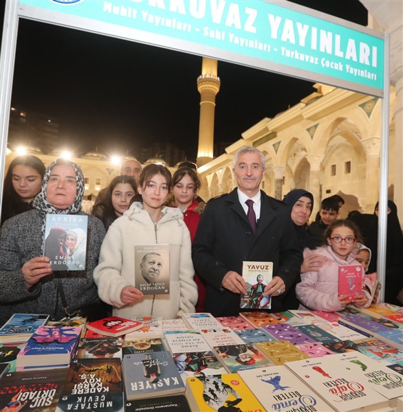 VATANDAŞLAR RAMAZANDA MİLLET CAMİ’NE AKIN ETTİ