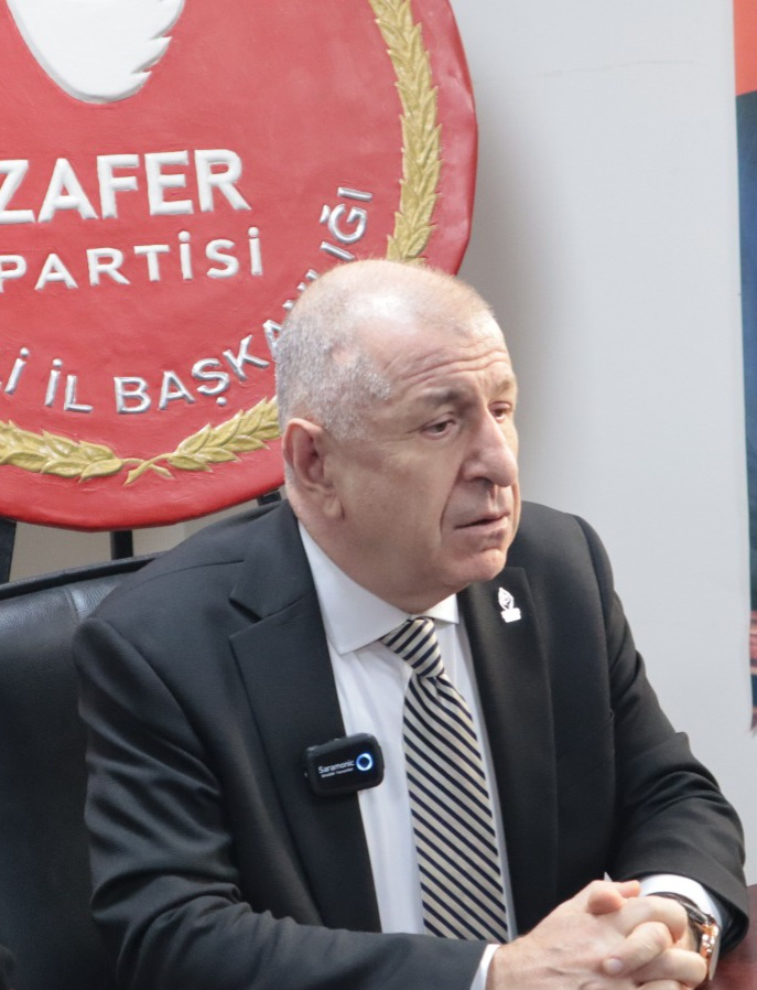 ZAFER PARTİSİ GENEL BAŞKANI ÜMİT BOZDAĞ, DENİZLİ'DE BASIN AÇIKLAMASI DÜZENLEDİ