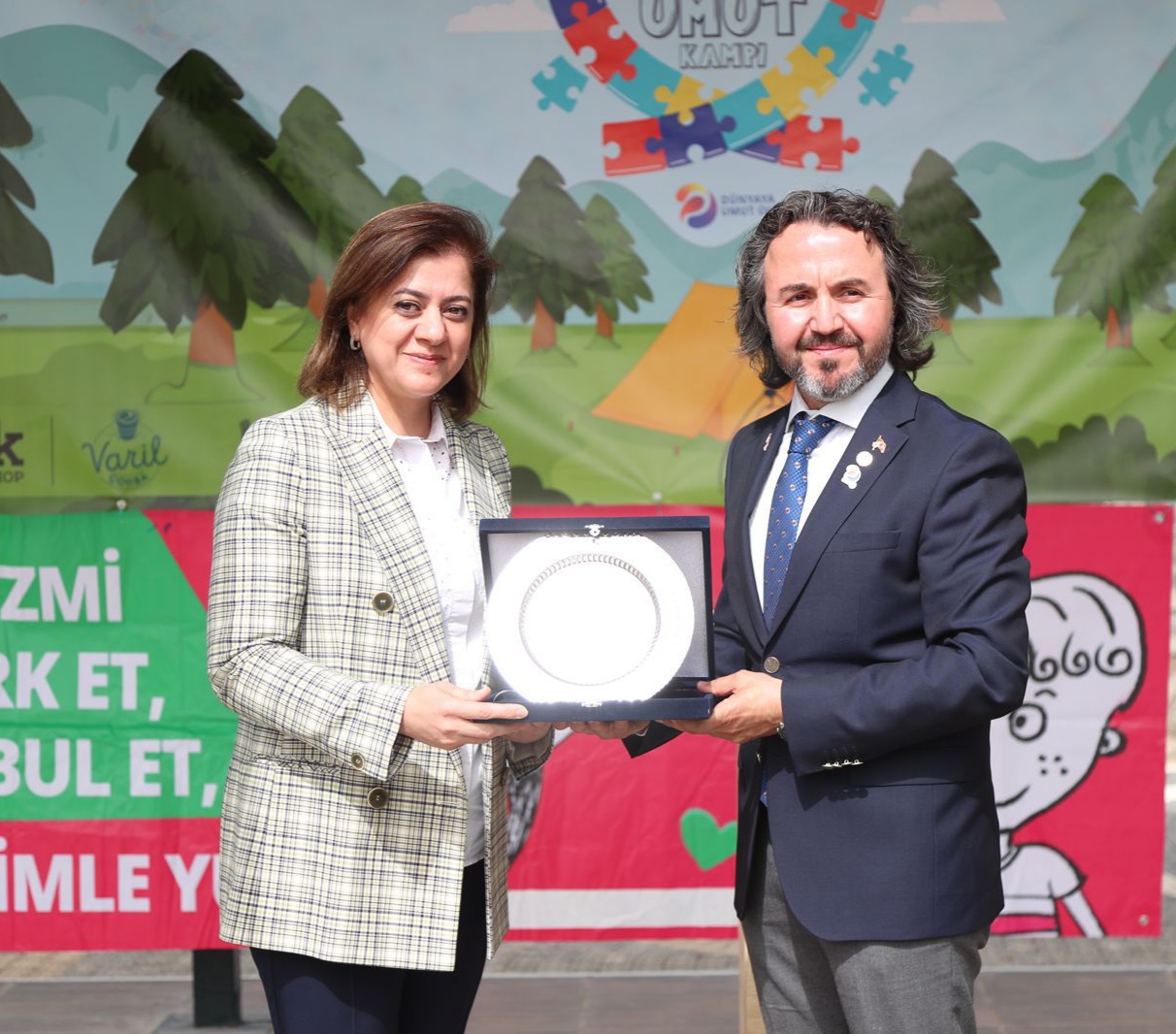 GAZİANTEP'TE OTİZİMLİ DEPREMZEDE ÇOCUKLAR BU KAMPI ÇOK SEVDİ
