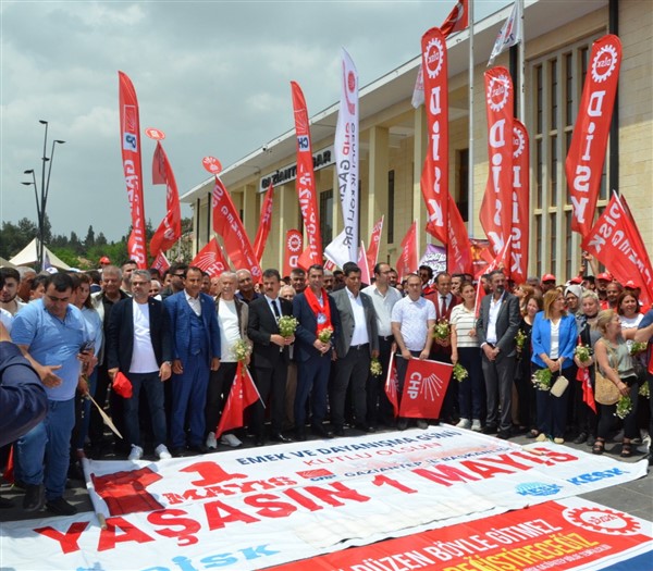 “Emek mücadelesinin her zaman yanındayız”