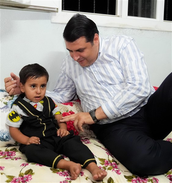 BAŞKAN YILMAZ’DAN KALP AMELİYATI OLAN MİNİK HÜSEYİN’E MORAL ZİYARETİ