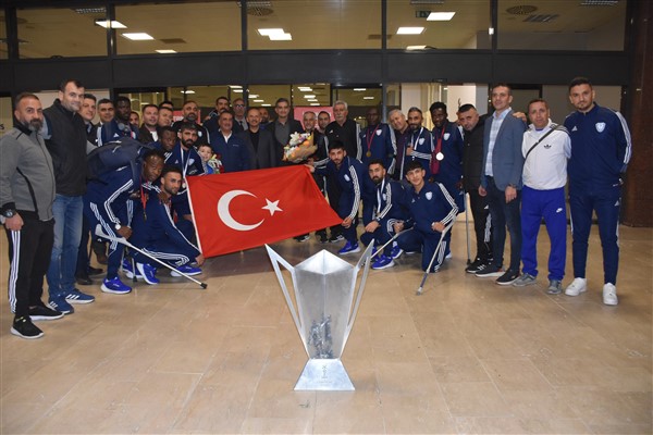 SON ŞAMPİYONLARIN HEDEFİ KUPAYI 3.KEZ KAZANMAK