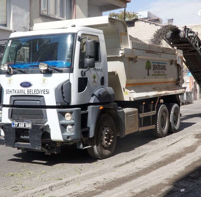 ESKİ DÜLÜK CADDESİ YENİLENDİ