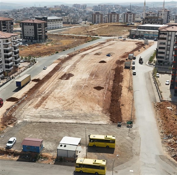 SACIR VE GÖKTÜRK MAHALLESİ’NDE PARK YAPIMI BAŞLADI
