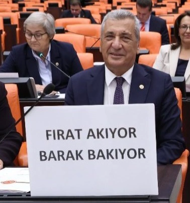 Suriye’den fıstık ithal edeceğinize Barak Ovası’na su getirin