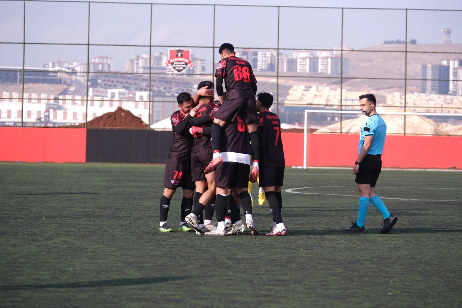 ŞEHİTKAMİL BELEDİYESPOR DOLUDİZGİN