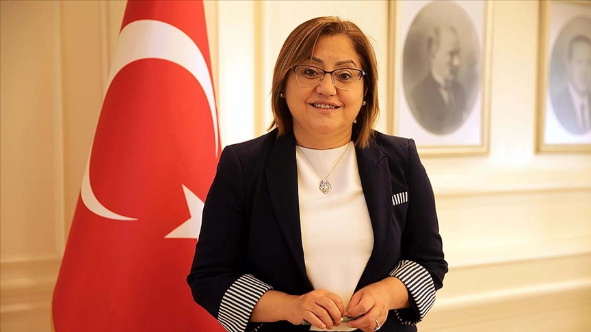Fatma Şahin'den Müjde! Evli çiftler Umre'ye gidiyor!