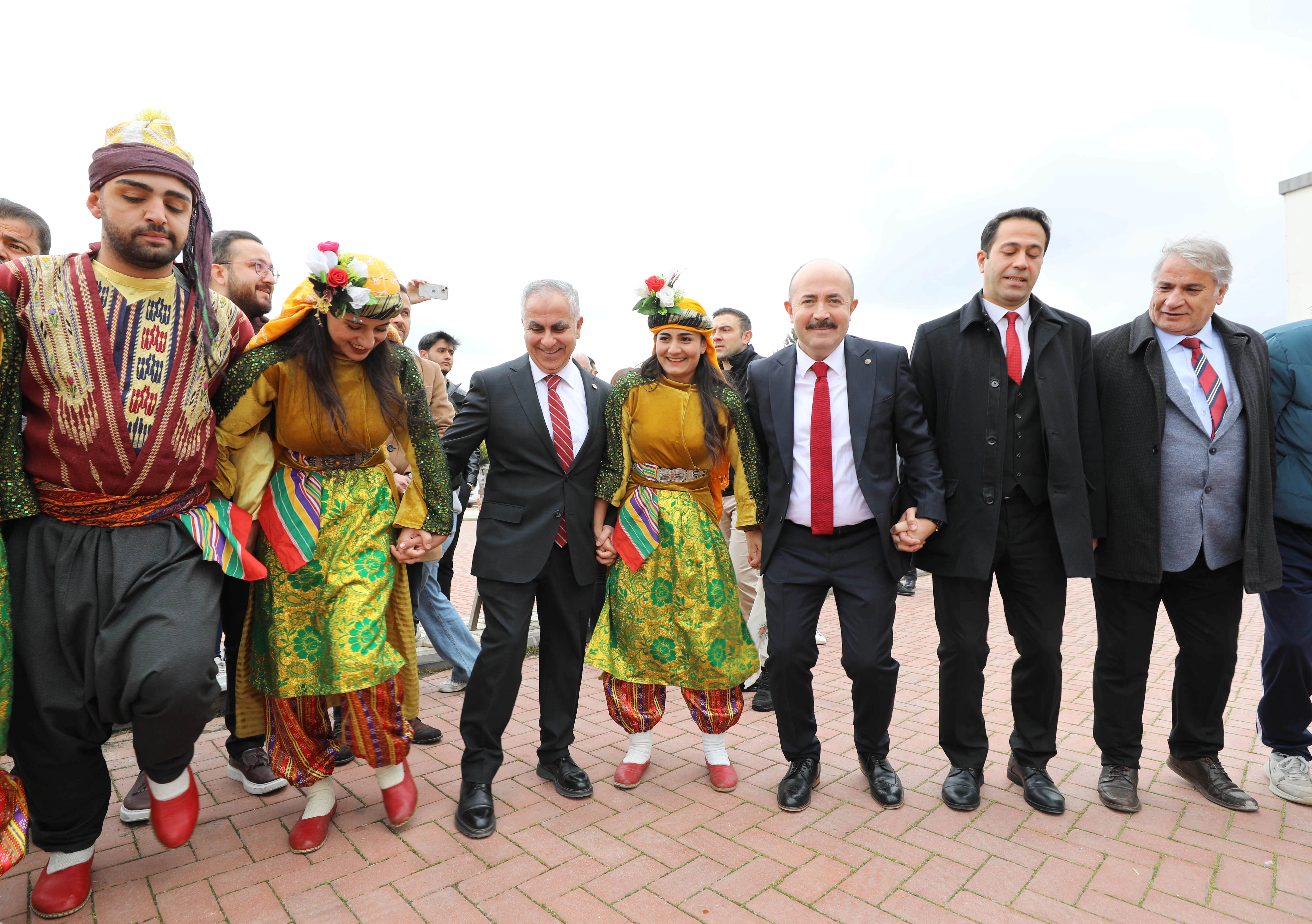 GAZİANTEP ÜNİVERSİTESİNDE NEVRUZ COŞKUSU