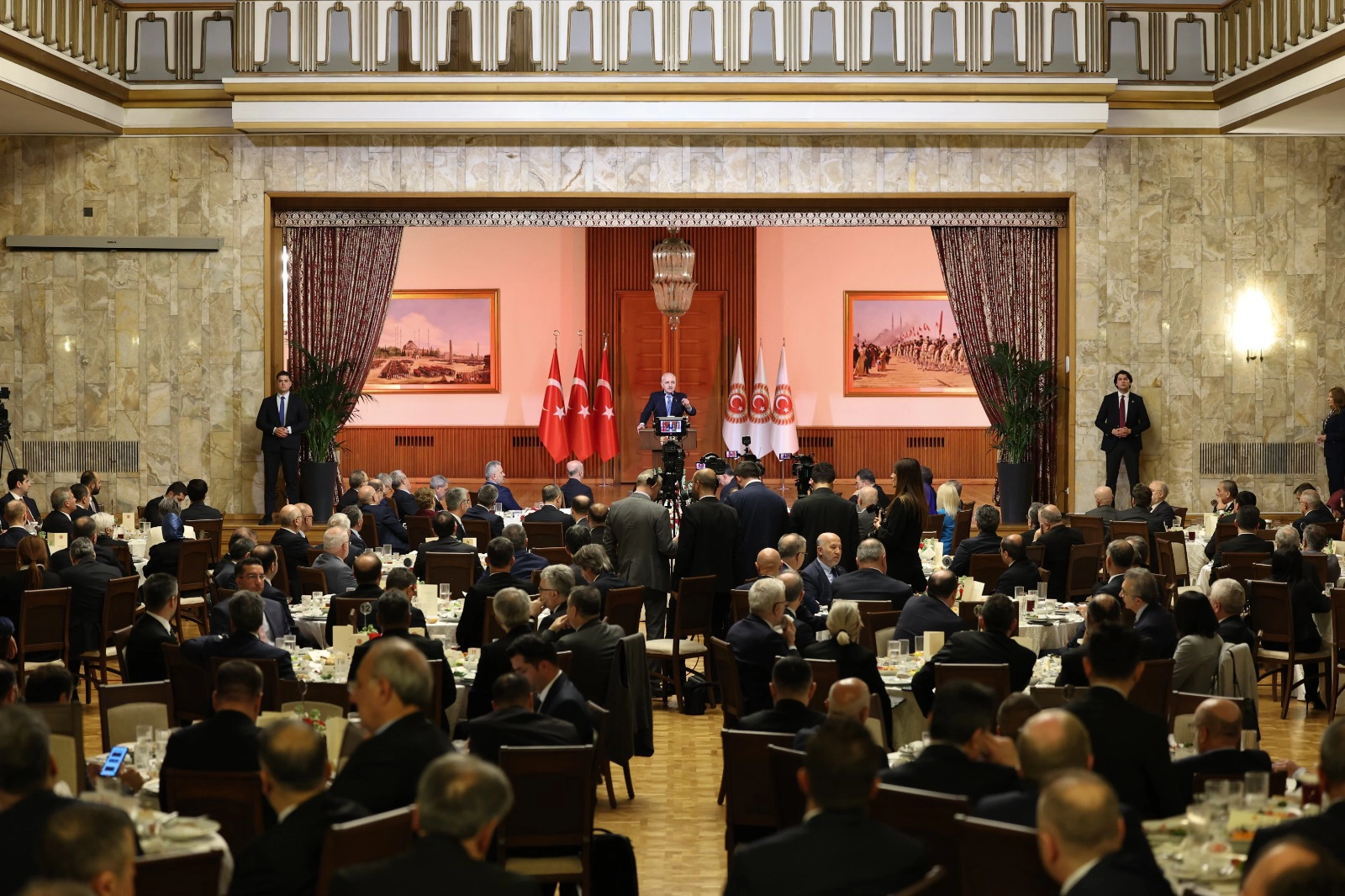 Rektör Demir TBMM’deki Rektörlerle İftar Buluşmasına Katıldı