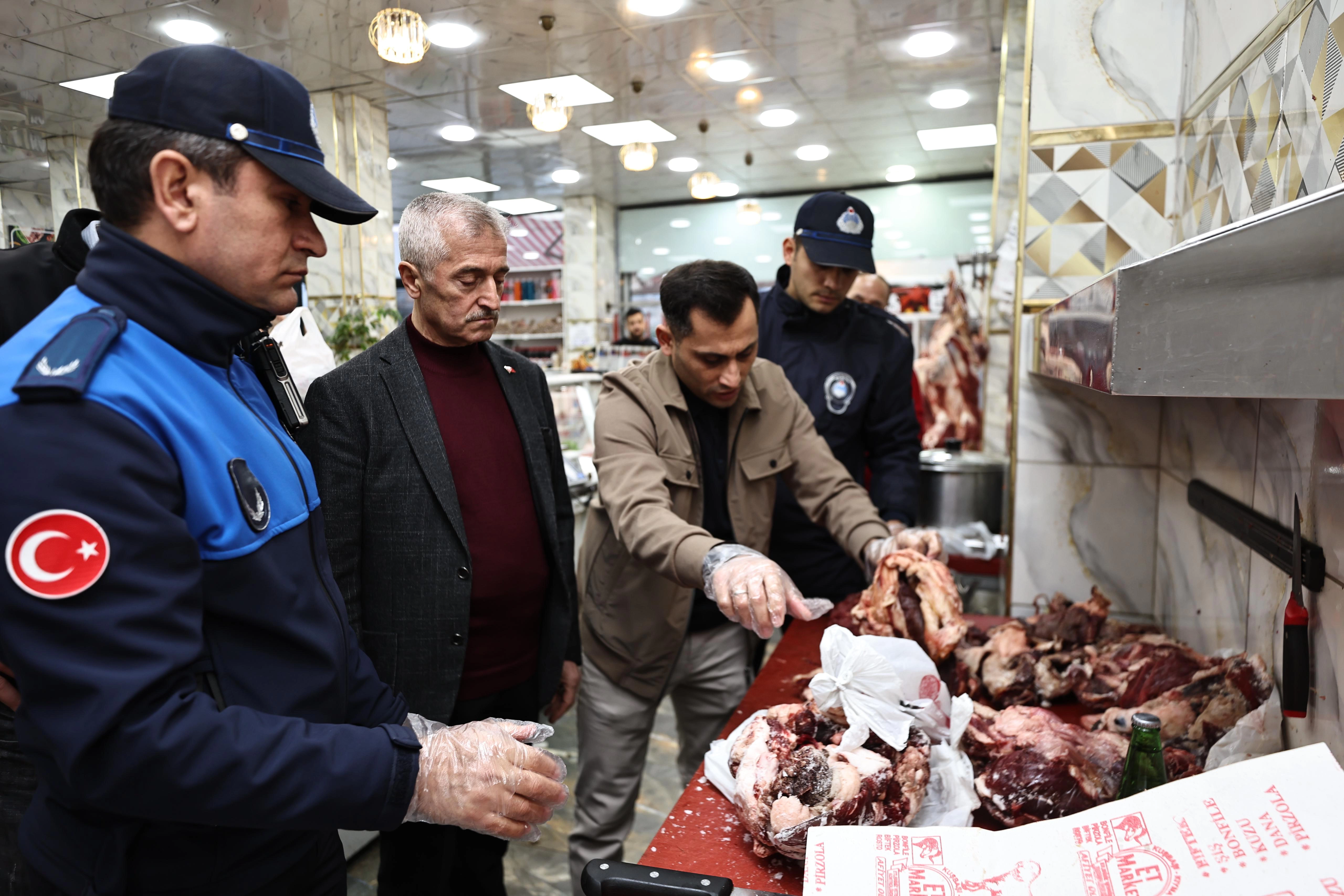 ŞAHİNBEY BELEDİYESİ GIDA DENETİMLERİNDE USULSÜZLÜĞE GEÇİT VERMİYOR