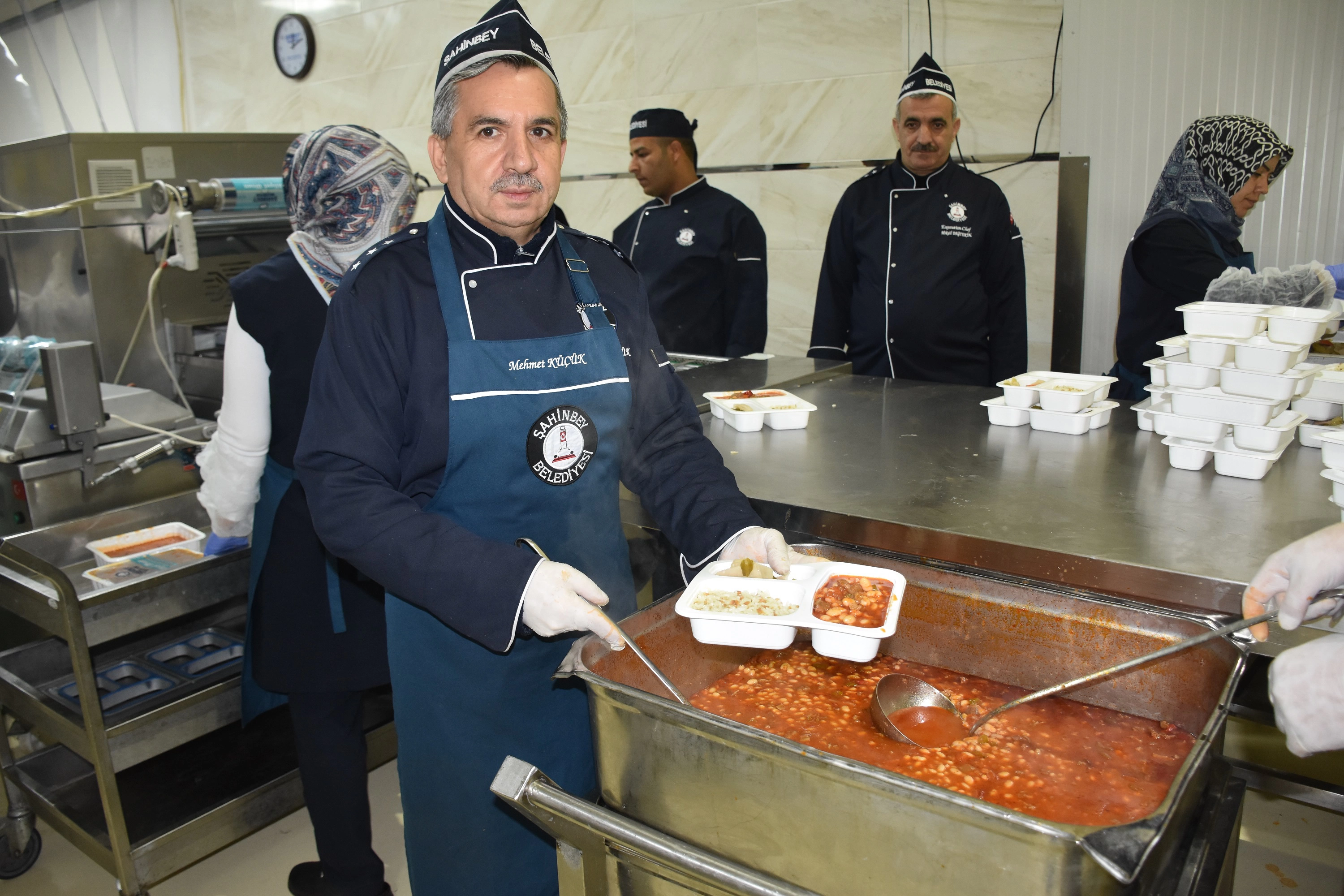 Şahinbey ihtiyaç sahiplerini unutmuyor!