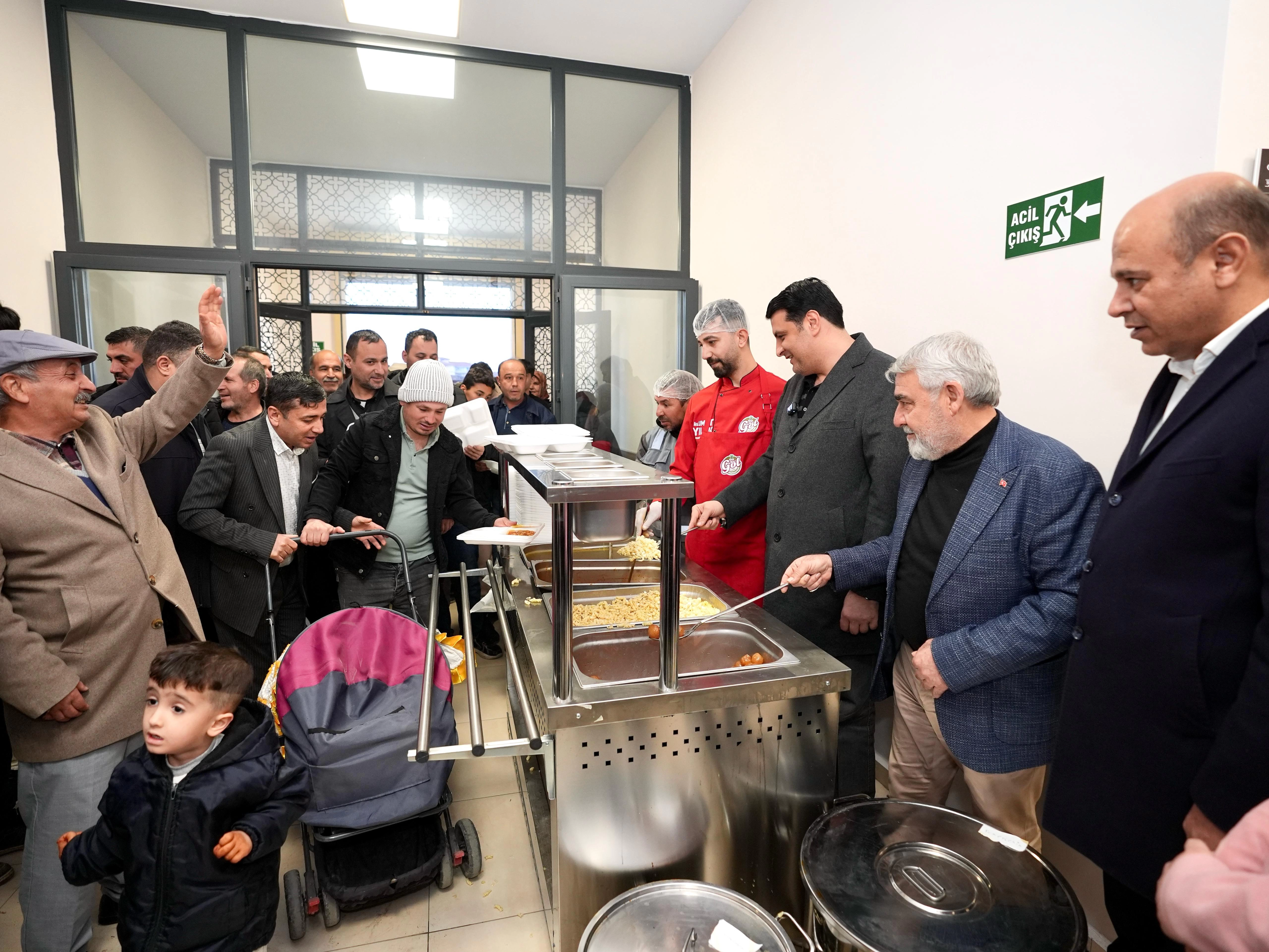 ŞEHİTKAMİL’DEN 5 BÖLGEDE İFTAR ÇADIRI