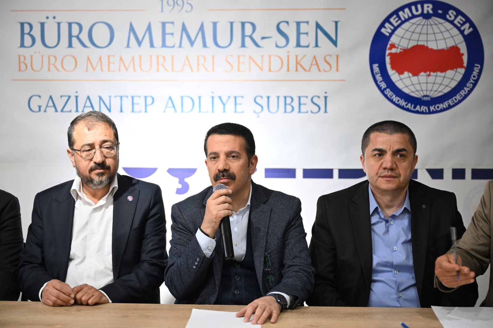 ŞENCAY, GÜVEN TAZELEDİ