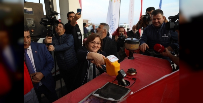 GAZİANTEP BÜYÜKŞEHİR’DEN ÇİFTÇİYE 18 MİLYON 392 BİN 300 LİTRE MAZOT DESTEĞİ